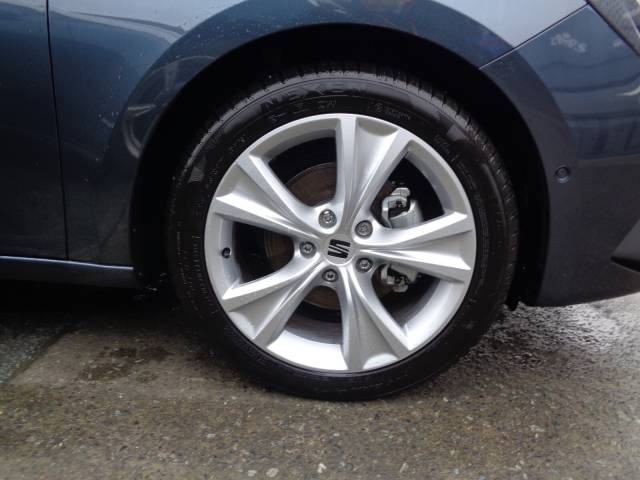 2024 SEAT Leon 1.5 Hatchback FR