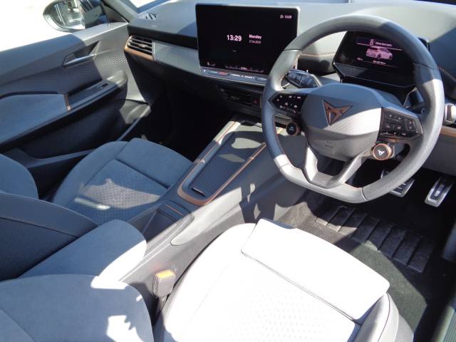 2025 Cupra Born Electric Hatchback V3